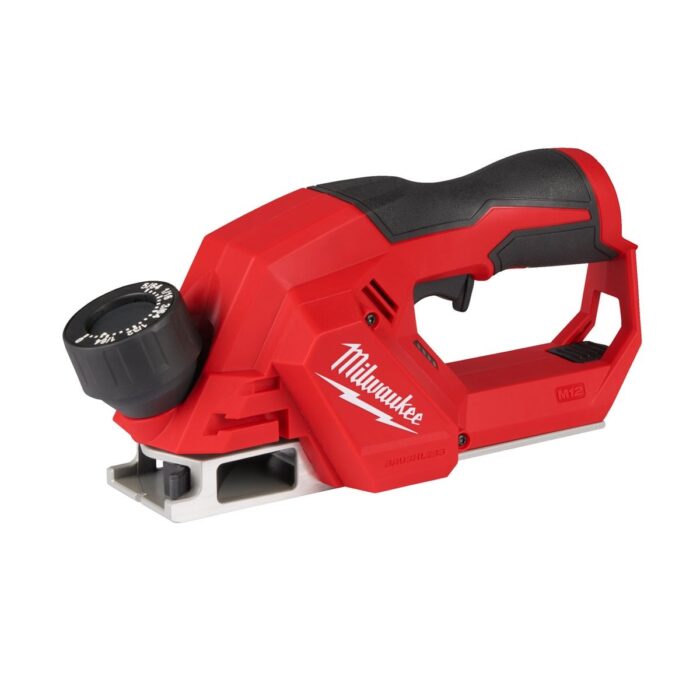Cepillo subcompacto sin escobillas M12™, 14.000rpm, ancho de corte 51mm, profundidad máxima de rebaje 17,5mm, profundidad de corte ajustable de hasta 2mm, almacenamiento integrado para 2 cuchillas TCT adicionales, salida de polvo orientable por ambos lados, pie de apoyo en la base. Se suministra con 2 baterías M12B4 y cargador C12C, en HD-box Milwaukee