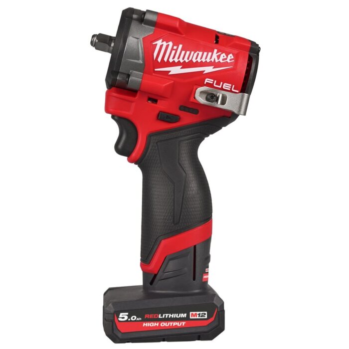Llave de impacto subcompacta M12 FUEL™, recepción 3/8" con anillo de fricción, 4 modos, máximo par de apriete 542Nm y 746Nm de desapriete. Se suministra con 2 baterías M12HB5 y cargador C12C, en HD-box Milwaukee