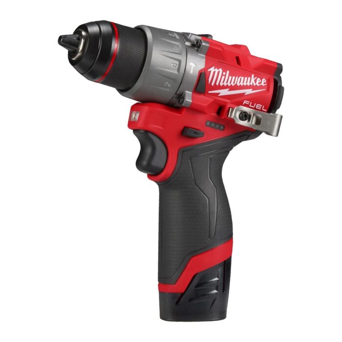 Taladro percutor subcompacto M12 FUEL™, 2 velocidades, par máximo 45Nm, portabrocas metálico 13mm, embrague mecánico. Se suministra con 2 baterías M12B2 y cargador C12C, en HD-box Milwaukee