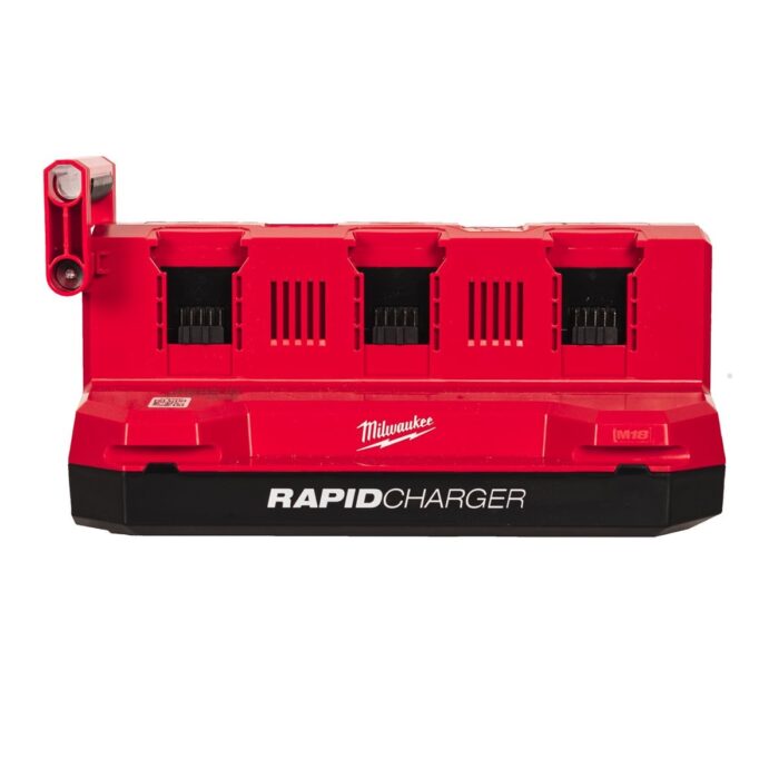Cargador rápido de 6 bahías M18™ PACKOUT™, 6 puertos de carga secuencial, carga 2 baterías simultáneamente Milwaukee