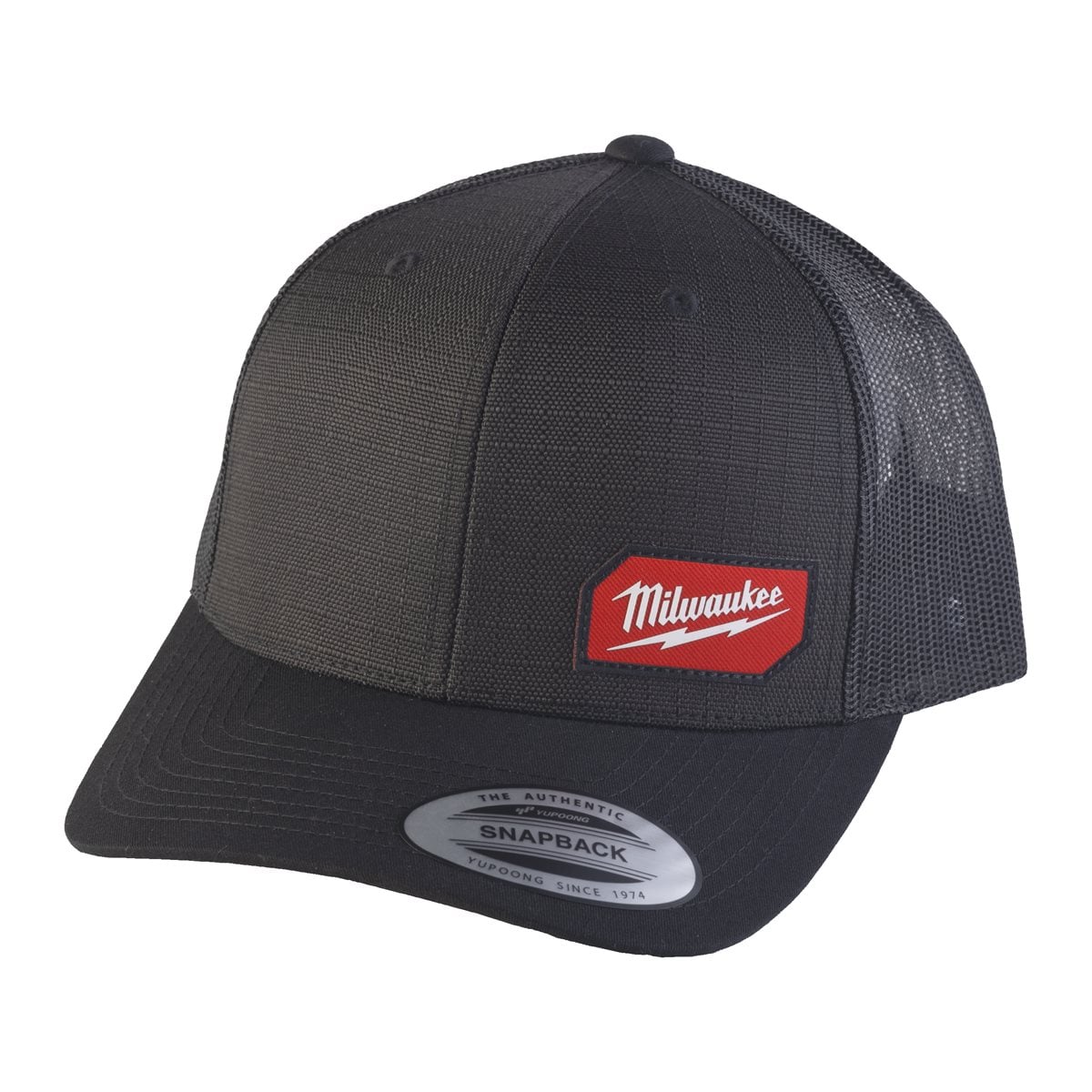 Gorra con rejilla negra Milwaukee